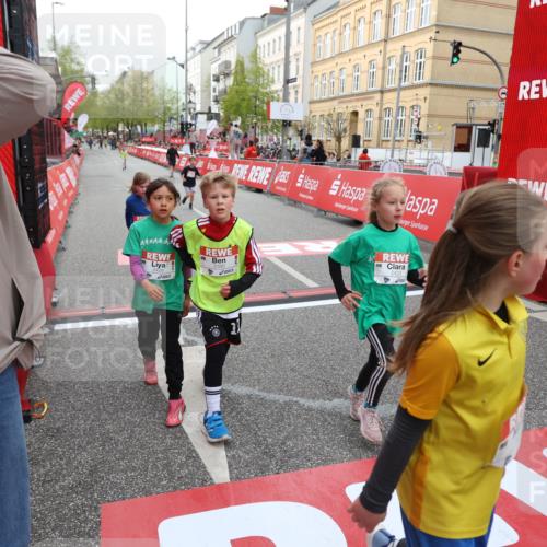 25.04.2026 - Das Zehntel Strokosch-Dieckow http://msf.ph/oto/9626258 25.04.2026 08:58:29 Ziel 1455, 1571, 1588, 1673, 1754, 1938, 1951, 1967, 1972, 2185, 2216, 2288, 2289, 2416, 2423, 2428, 2773, 2790, 2853, 3160, 3276, 3795, 3846, 3898, 4029 meine-sportfotos.de
