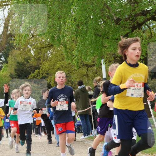 25.04.2026 - Das Zehntel Zöllner http://msf.ph/oto/9626263 25.04.2026 11:40:50 Laufen 11449, 11466, 10710, 250 meine-sportfotos.de