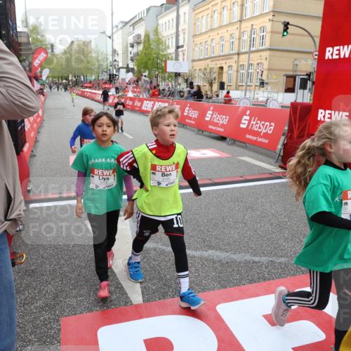 25.04.2026 - Das Zehntel Strokosch-Dieckow http://msf.ph/oto/9626283 25.04.2026 08:58:30 Ziel 1455, 1673, 1754, 1938, 1951, 1961, 1967, 1972, 2185, 2216, 2288, 2289, 2416, 2423, 2428, 2566, 2853, 3160, 3795, 3846, 3898, 4029 meine-sportfotos.de