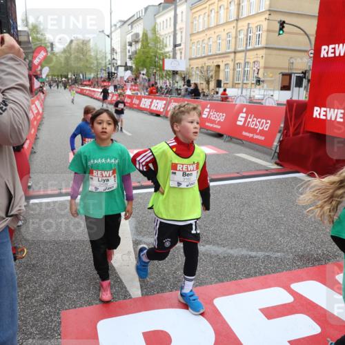 25.04.2026 - Das Zehntel Strokosch-Dieckow http://msf.ph/oto/9626306 25.04.2026 08:58:30 Ziel 1455, 1673, 1754, 1938, 1951, 1961, 1967, 1972, 2185, 2216, 2288, 2289, 2416, 2423, 2428, 2566, 2853, 3160, 3795, 3846, 3898, 4029 meine-sportfotos.de