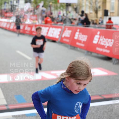 25.04.2026 - Das Zehntel Strokosch-Dieckow http://msf.ph/oto/9626313 25.04.2026 08:58:31 Ziel 1455, 1754, 1938, 1951, 1961, 2185, 2288, 2289, 2416, 2423, 2428, 2566, 2853, 3160, 3795, 3846, 4029 meine-sportfotos.de