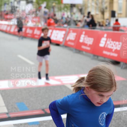 25.04.2026 - Das Zehntel Strokosch-Dieckow http://msf.ph/oto/9626324 25.04.2026 08:58:31 Ziel 1455, 1754, 1938, 1951, 1961, 2185, 2288, 2289, 2416, 2423, 2428, 2566, 2853, 3160, 3795, 3846, 4029 meine-sportfotos.de