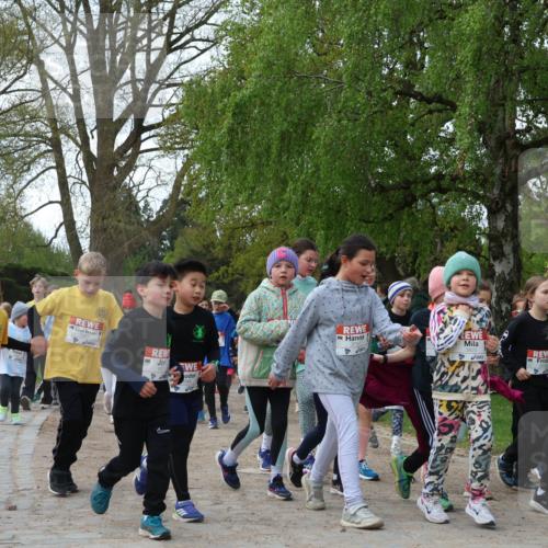 25.04.2026 - Das Zehntel Zöllner http://msf.ph/oto/9626362 25.04.2026 07:45:43 Laufen 194, 1957, 3325 meine-sportfotos.de