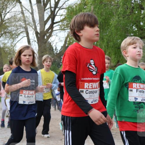 25.04.2026 - Das Zehntel Zöllner http://msf.ph/oto/9626455 25.04.2026 07:45:49 Laufen 01537147600, 1824, 2610, 3747 meine-sportfotos.de