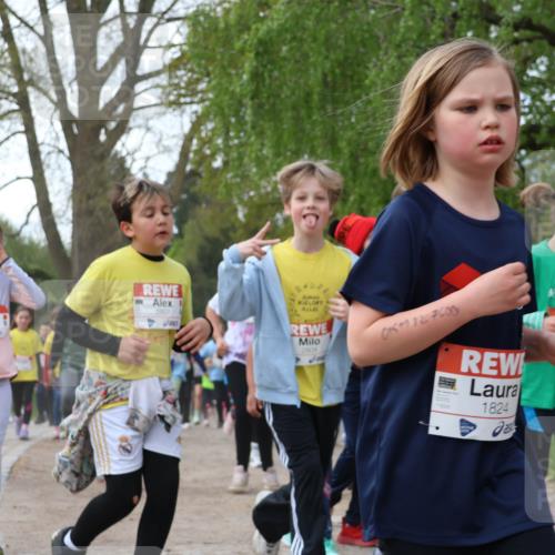 25.04.2026 - Das Zehntel Zöllner http://msf.ph/oto/9626487 25.04.2026 07:45:50 Laufen 2807, 2804, 015378207603, 1824 meine-sportfotos.de