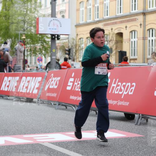 25.04.2026 - Das Zehntel Strokosch-Dieckow http://msf.ph/oto/9626489 25.04.2026 09:00:21 Ziel 1039, 1051, 1066, 1083, 1278, 1283, 1291, 1332, 1334, 1382, 1586, 1596, 1612, 2048, 2437, 2622, 2635, 2844, 2982, 3092, 3098, 3191, 3207, 3351, 3391, 3476, 3523, 3571, 3839, 3841, 3927, 3937 meine-sportfotos.de