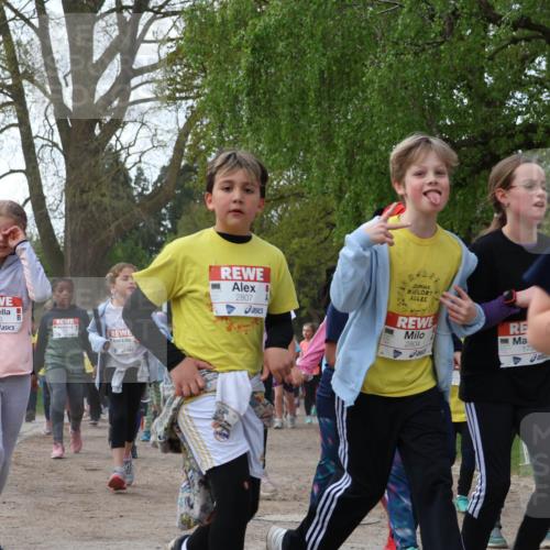 25.04.2026 - Das Zehntel Zöllner http://msf.ph/oto/9626496 25.04.2026 07:45:50 Laufen 3056, 3050, 2807, 2804, 173 meine-sportfotos.de