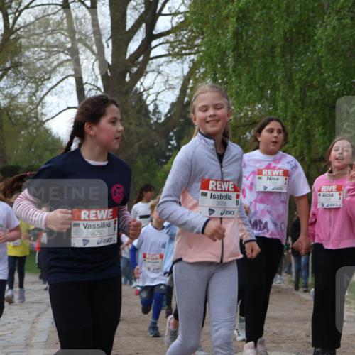 25.04.2026 - Das Zehntel Zöllner http://msf.ph/oto/9626534 25.04.2026 07:45:52 Laufen 3050, 1785, 3056 meine-sportfotos.de