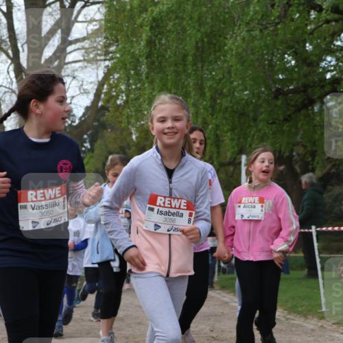 25.04.2026 - Das Zehntel Zöllner http://msf.ph/oto/9626546 25.04.2026 07:45:52 Laufen 3050, 3056, 1793 meine-sportfotos.de
