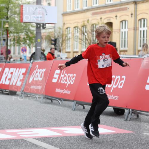 25.04.2026 - Das Zehntel Strokosch-Dieckow http://msf.ph/oto/9626558 25.04.2026 09:00:27 Ziel 1051, 1067, 1083, 1278, 1283, 1291, 1332, 1382, 1458, 1463, 1595, 1612, 2059, 2383, 2437, 2585, 2592, 2982, 3092, 3343, 3391, 3571, 3937, 3989 meine-sportfotos.de