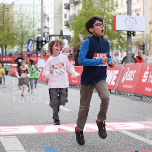 25.04.2026 - Das Zehntel Strokosch-Dieckow http://msf.ph/oto/9626599 25.04.2026 09:00:28 Ziel 1051, 1067, 1083, 1283, 1291, 1458, 1463, 1595, 2059, 2383, 2585, 2592, 3343, 3571, 3937, 3989 meine-sportfotos.de