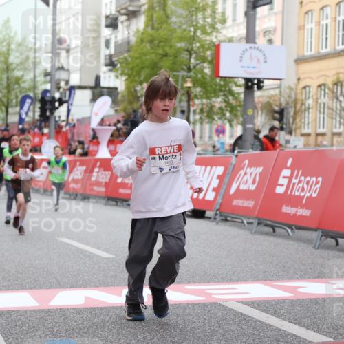 25.04.2026 - Das Zehntel Strokosch-Dieckow http://msf.ph/oto/9626626 25.04.2026 09:00:29 Ziel 1051, 1067, 1083, 1291, 1401, 1458, 1463, 1595, 2059, 2383, 2585, 2592, 3343, 3989 meine-sportfotos.de