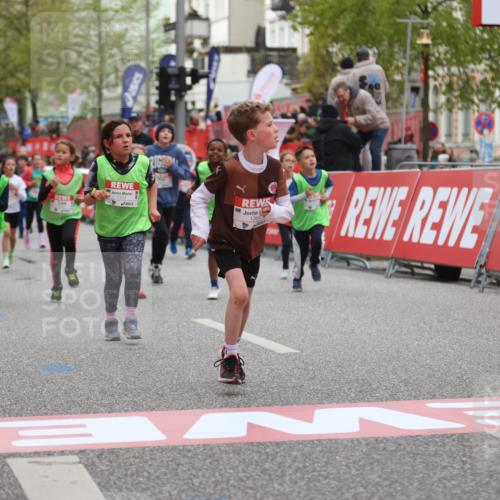 25.04.2026 - Das Zehntel Strokosch-Dieckow http://msf.ph/oto/9626679 25.04.2026 09:00:31 Ziel 1067, 1100, 1364, 1401, 1458, 1463, 1464, 1595, 2059, 2376, 2585, 2592, 3124, 3125, 3343, 3989 meine-sportfotos.de