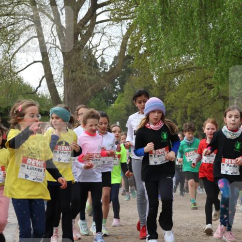 25.04.2026 - Das Zehntel Zöllner http://msf.ph/oto/9626695 25.04.2026 07:45:56 Laufen 3024, 1559, 2719, 1553, 3470, 1680, 1675, 262 meine-sportfotos.de