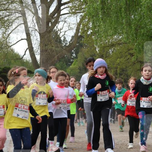 25.04.2026 - Das Zehntel Zöllner http://msf.ph/oto/9626700 25.04.2026 07:45:56 Laufen 3024, 1559, 2719, 1553, 3489, 1680, 1675 meine-sportfotos.de