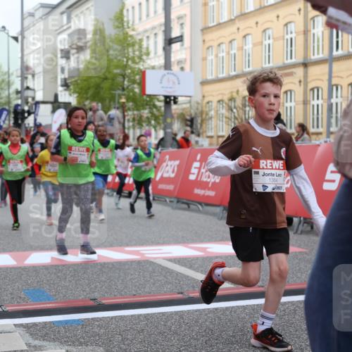 25.04.2026 - Das Zehntel Strokosch-Dieckow http://msf.ph/oto/9626705 25.04.2026 09:00:33 Ziel 1100, 1344, 1364, 1385, 1401, 1458, 1463, 1464, 1595, 1664, 2059, 2376, 2585, 2592, 2709, 3124, 3125, 3272, 3282, 3857, 3989 meine-sportfotos.de