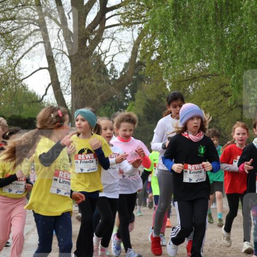 25.04.2026 - Das Zehntel Zöllner http://msf.ph/oto/9626715 25.04.2026 07:45:57 Laufen 30, 1559, 2719, 1553, 1680, 1675, 1011 meine-sportfotos.de