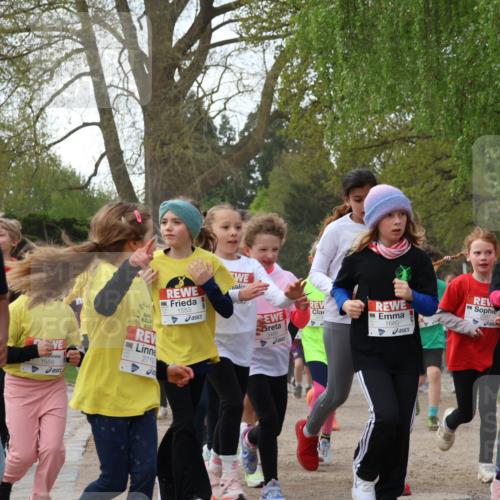 25.04.2026 - Das Zehntel Zöllner http://msf.ph/oto/9626719 25.04.2026 07:45:57 Laufen 3024, 1559, 2719, 1553, 3489, 1680, 1011, 1675 meine-sportfotos.de