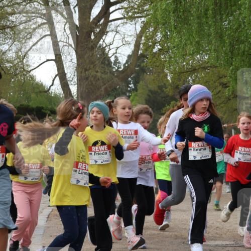 25.04.2026 - Das Zehntel Zöllner http://msf.ph/oto/9626725 25.04.2026 07:45:57 Laufen 3024, 1559, 2719, 1553, 3476, 3489, 1680, 1675, 1011 meine-sportfotos.de