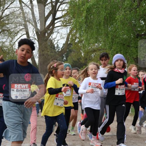 25.04.2026 - Das Zehntel Zöllner http://msf.ph/oto/9626757 25.04.2026 07:45:57 Laufen 2997, 3024, 2719, 3476, 1680, 1675 meine-sportfotos.de