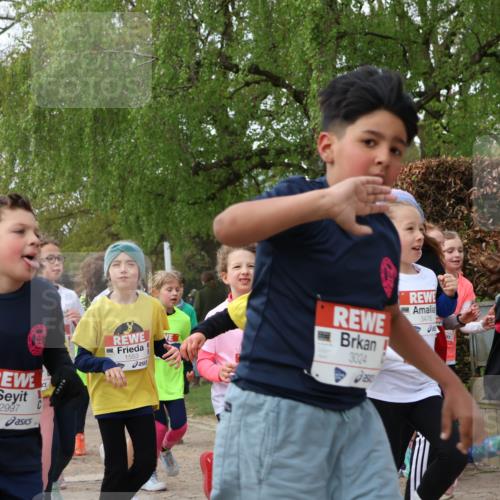 25.04.2026 - Das Zehntel Zöllner http://msf.ph/oto/9626806 25.04.2026 07:45:58 Laufen 2997, 1553, 3024, 3476 meine-sportfotos.de