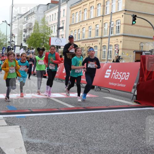 25.04.2026 - Das Zehntel Strokosch-Dieckow http://msf.ph/oto/9626822 25.04.2026 09:00:39 Ziel 1157, 1344, 1385, 1395, 1464, 1664, 1779, 2015, 2200, 2709, 2719, 3124, 3125, 3272, 3282, 3377, 3387, 3414, 3470, 3493, 3857, 3899, 3945 meine-sportfotos.de