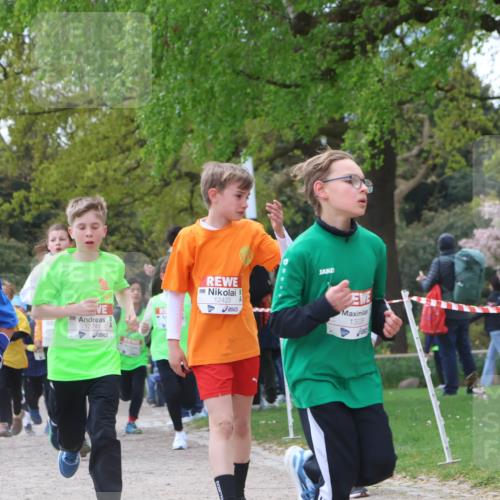 25.04.2026 - Das Zehntel Zöllner http://msf.ph/oto/9626836 25.04.2026 11:41:05 Laufen 10607, 12741, 12423, 13026 meine-sportfotos.de