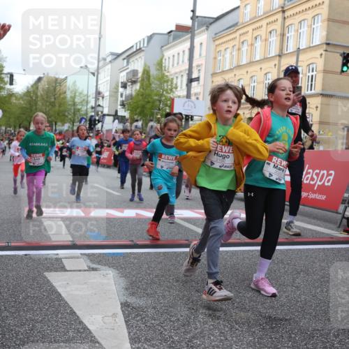 25.04.2026 - Das Zehntel Strokosch-Dieckow http://msf.ph/oto/9626842 25.04.2026 09:00:40 Ziel 1157, 1344, 1385, 1395, 1664, 1720, 1779, 2015, 2200, 2709, 2719, 3272, 3282, 3377, 3387, 3414, 3470, 3493, 3723, 3827, 3857, 3899, 3945 meine-sportfotos.de