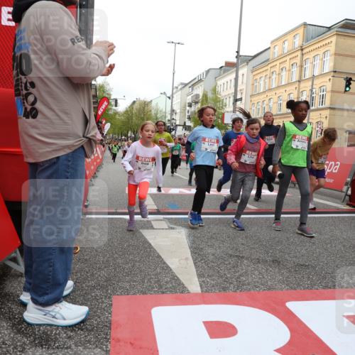 25.04.2026 - Das Zehntel Strokosch-Dieckow http://msf.ph/oto/9626907 25.04.2026 09:00:42 Ziel 1143, 1157, 1395, 1720, 1779, 2015, 2023, 2192, 2200, 2458, 2460, 2719, 3377, 3387, 3414, 3470, 3493, 3723, 3827, 3899, 3945, 4005 meine-sportfotos.de