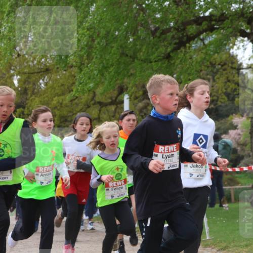 25.04.2026 - Das Zehntel Zöllner http://msf.ph/oto/9626958 25.04.2026 11:41:08 Laufen 1949, 2008, 12757, 1949, 11973, 11745, 10876 meine-sportfotos.de