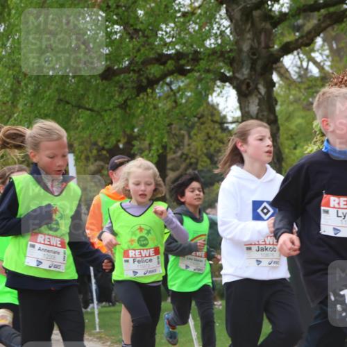 25.04.2026 - Das Zehntel Zöllner http://msf.ph/oto/9626988 25.04.2026 11:41:08 Laufen 1949, 12008, 1949, 11973, 13025, 10876, 11745, 1 meine-sportfotos.de