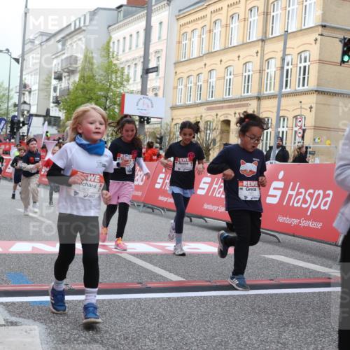 25.04.2026 - Das Zehntel Strokosch-Dieckow http://msf.ph/oto/9626995 25.04.2026 09:00:46 Ziel 1119, 1143, 1157, 1355, 1720, 1779, 1843, 1918, 1971, 2023, 2192, 2425, 2458, 2460, 2694, 2840, 3079, 3085, 3377, 3387, 3414, 3436, 3723, 3827, 4005 meine-sportfotos.de