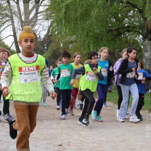 25.04.2026 - Das Zehntel Zöllner http://msf.ph/oto/9627049 25.04.2026 07:46:10 Laufen 3157, 3139, 199 meine-sportfotos.de