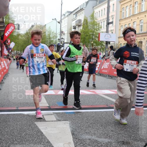 25.04.2026 - Das Zehntel Strokosch-Dieckow http://msf.ph/oto/9627055 25.04.2026 09:00:49 Ziel 1119, 1143, 1355, 1704, 1843, 1918, 1971, 2023, 2192, 2226, 2379, 2425, 2458, 2460, 2694, 2698, 2840, 3079, 3085, 3296, 3436, 3744, 3766, 4005 meine-sportfotos.de