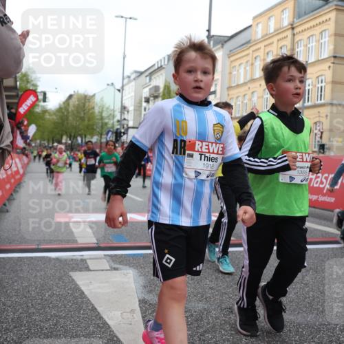 25.04.2026 - Das Zehntel Strokosch-Dieckow http://msf.ph/oto/9627114 25.04.2026 09:00:50 Ziel 1119, 1143, 1355, 1704, 1843, 1918, 1971, 2192, 2226, 2379, 2425, 2458, 2694, 2698, 2840, 3027, 3079, 3085, 3296, 3436, 3744, 3766 meine-sportfotos.de