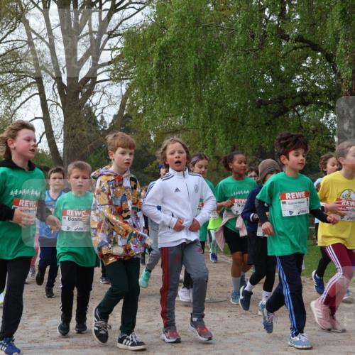 25.04.2026 - Das Zehntel Zöllner http://msf.ph/oto/9627115 25.04.2026 07:46:11 Laufen 2351, 4444444, 2347, 1548 meine-sportfotos.de