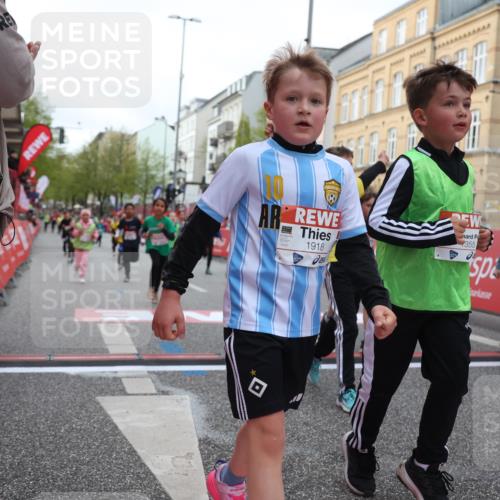 25.04.2026 - Das Zehntel Strokosch-Dieckow http://msf.ph/oto/9627117 25.04.2026 09:00:50 Ziel 1119, 1143, 1355, 1704, 1843, 1918, 1971, 2192, 2226, 2379, 2425, 2458, 2694, 2698, 2840, 3027, 3079, 3085, 3296, 3436, 3744, 3766 meine-sportfotos.de