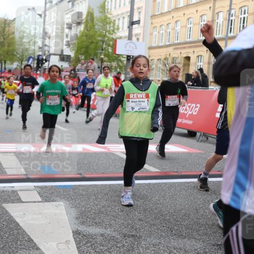 25.04.2026 - Das Zehntel Strokosch-Dieckow http://msf.ph/oto/9627125 25.04.2026 09:00:51 Ziel 1119, 1146, 1355, 1704, 1843, 1865, 1918, 1971, 2226, 2379, 2425, 2694, 2698, 2840, 3027, 3079, 3085, 3291, 3296, 3436, 3744, 3766, 3832, 3833 meine-sportfotos.de
