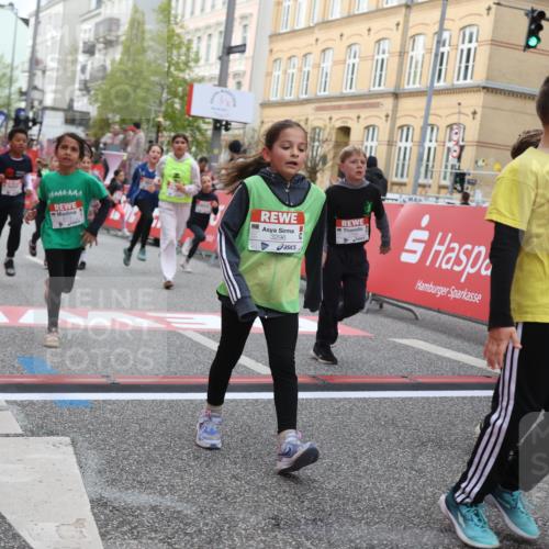 25.04.2026 - Das Zehntel Strokosch-Dieckow http://msf.ph/oto/9627137 25.04.2026 09:00:51 Ziel 1119, 1146, 1355, 1704, 1843, 1865, 1918, 1971, 2226, 2379, 2425, 2694, 2698, 2840, 3027, 3079, 3085, 3291, 3296, 3436, 3744, 3766, 3832, 3833 meine-sportfotos.de