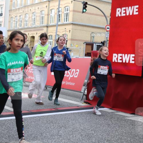 25.04.2026 - Das Zehntel Strokosch-Dieckow http://msf.ph/oto/9627165 25.04.2026 09:00:53 Ziel 1119, 1146, 1355, 1704, 1843, 1865, 1918, 1936, 2188, 2226, 2379, 2694, 2698, 2840, 3016, 3026, 3027, 3085, 3290, 3291, 3296, 3744, 3766, 3832, 3833 meine-sportfotos.de