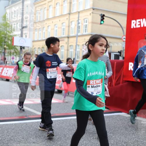 25.04.2026 - Das Zehntel Strokosch-Dieckow http://msf.ph/oto/9627174 25.04.2026 09:00:54 Ziel 1146, 1355, 1537, 1704, 1843, 1865, 1918, 1936, 2188, 2226, 2379, 2694, 2698, 3016, 3026, 3027, 3290, 3291, 3296, 3417, 3744, 3766, 3832, 3833 meine-sportfotos.de
