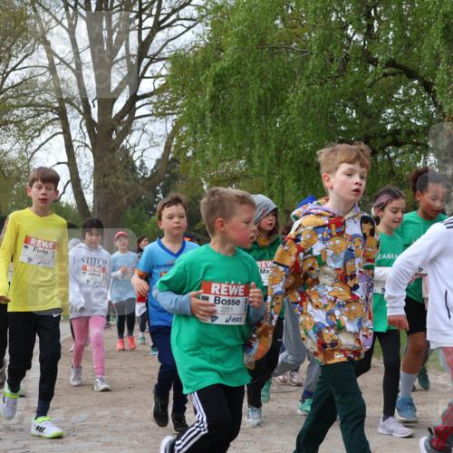 25.04.2026 - Das Zehntel Zöllner http://msf.ph/oto/9627186 25.04.2026 07:46:12 Laufen 3347, 2351, 179 meine-sportfotos.de