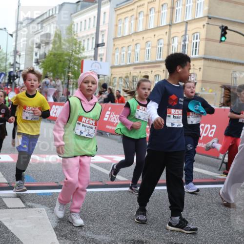 25.04.2026 - Das Zehntel Strokosch-Dieckow http://msf.ph/oto/9627187 25.04.2026 09:00:54 Ziel 1146, 1355, 1537, 1704, 1843, 1865, 1918, 1936, 2188, 2226, 2379, 2694, 2698, 3016, 3026, 3027, 3290, 3291, 3296, 3417, 3744, 3766, 3832, 3833 meine-sportfotos.de