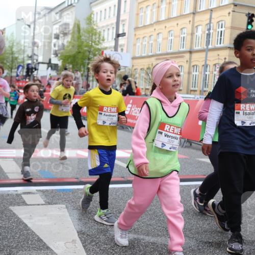 25.04.2026 - Das Zehntel Strokosch-Dieckow http://msf.ph/oto/9627204 25.04.2026 09:00:55 Ziel 1146, 1537, 1682, 1704, 1865, 1920, 1936, 2188, 2226, 2379, 2698, 3016, 3026, 3027, 3290, 3291, 3296, 3417, 3744, 3766, 3832, 3833, 3962 meine-sportfotos.de