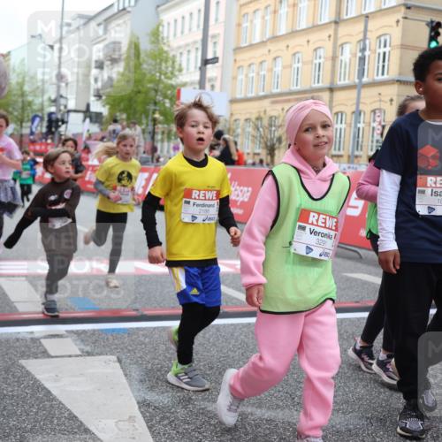 25.04.2026 - Das Zehntel Strokosch-Dieckow http://msf.ph/oto/9627208 25.04.2026 09:00:55 Ziel 1146, 1537, 1682, 1704, 1865, 1920, 1936, 2188, 2226, 2379, 2698, 3016, 3026, 3027, 3290, 3291, 3296, 3417, 3744, 3766, 3832, 3833, 3962 meine-sportfotos.de