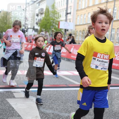25.04.2026 - Das Zehntel Strokosch-Dieckow http://msf.ph/oto/9627216 25.04.2026 09:00:56 Ziel 1146, 1411, 1537, 1682, 1704, 1865, 1920, 1936, 2188, 2226, 2379, 3016, 3026, 3027, 3290, 3291, 3296, 3417, 3744, 3832, 3833, 3962 meine-sportfotos.de