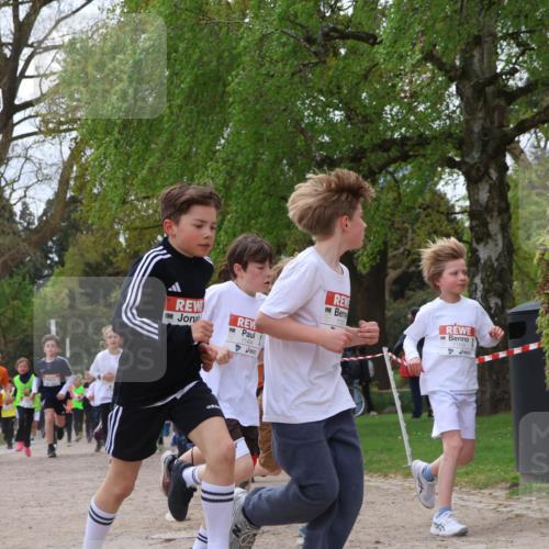 25.04.2026 - Das Zehntel Zöllner http://msf.ph/oto/9627224 25.04.2026 11:41:12 Laufen 11494, 11439, 8, 11484 meine-sportfotos.de