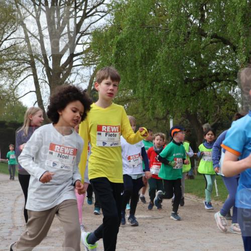 25.04.2026 - Das Zehntel Zöllner http://msf.ph/oto/9627252 25.04.2026 07:46:14 Laufen 3347, 3366, 3912 meine-sportfotos.de