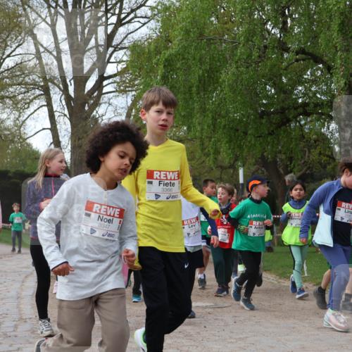 25.04.2026 - Das Zehntel Zöllner http://msf.ph/oto/9627257 25.04.2026 07:46:14 Laufen 3347, 3366, 3912 meine-sportfotos.de