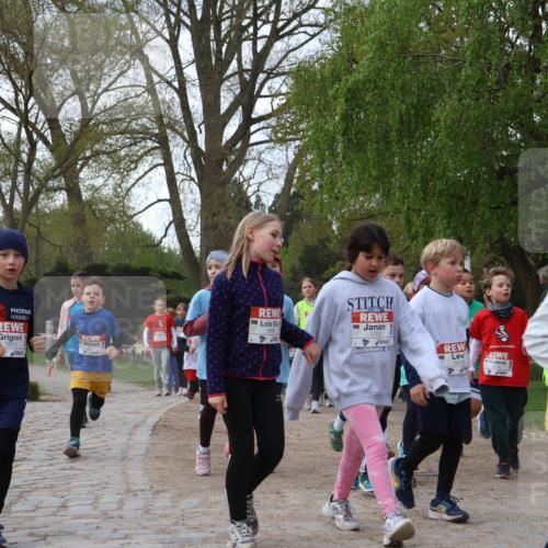25.04.2026 - Das Zehntel Zöllner http://msf.ph/oto/9627288 25.04.2026 07:46:15 Laufen 1805, 3700, 33 meine-sportfotos.de